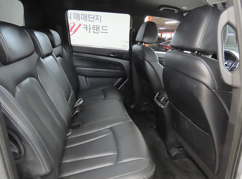 KG모빌리티(쌍용)  렉스턴 4WD 디젤 2.2 사진 7