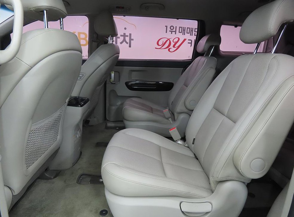 기아 카니발 디젤 9인승 노블레스 사진 6