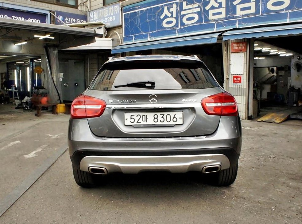 벤츠 GLA 클래스 GLA200 D 4MATIC 액티비티 에디션 사진 3