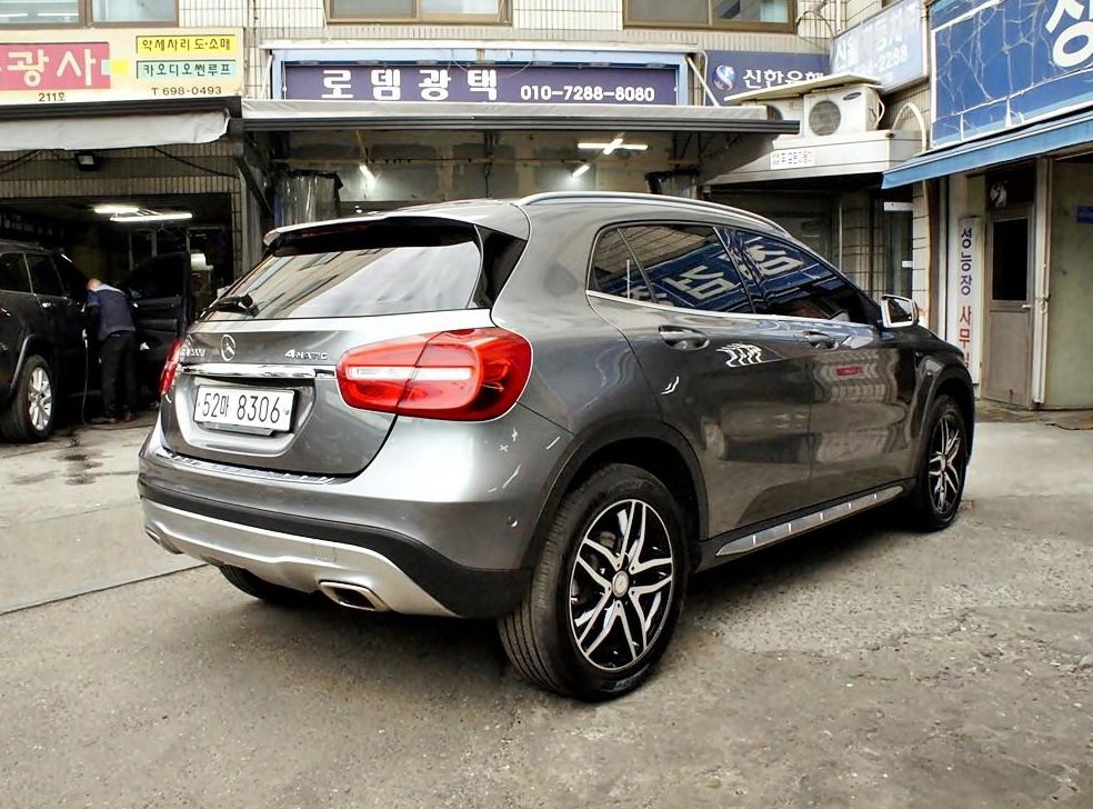벤츠 GLA 클래스 GLA200 D 4MATIC 액티비티 에디션 사진 4