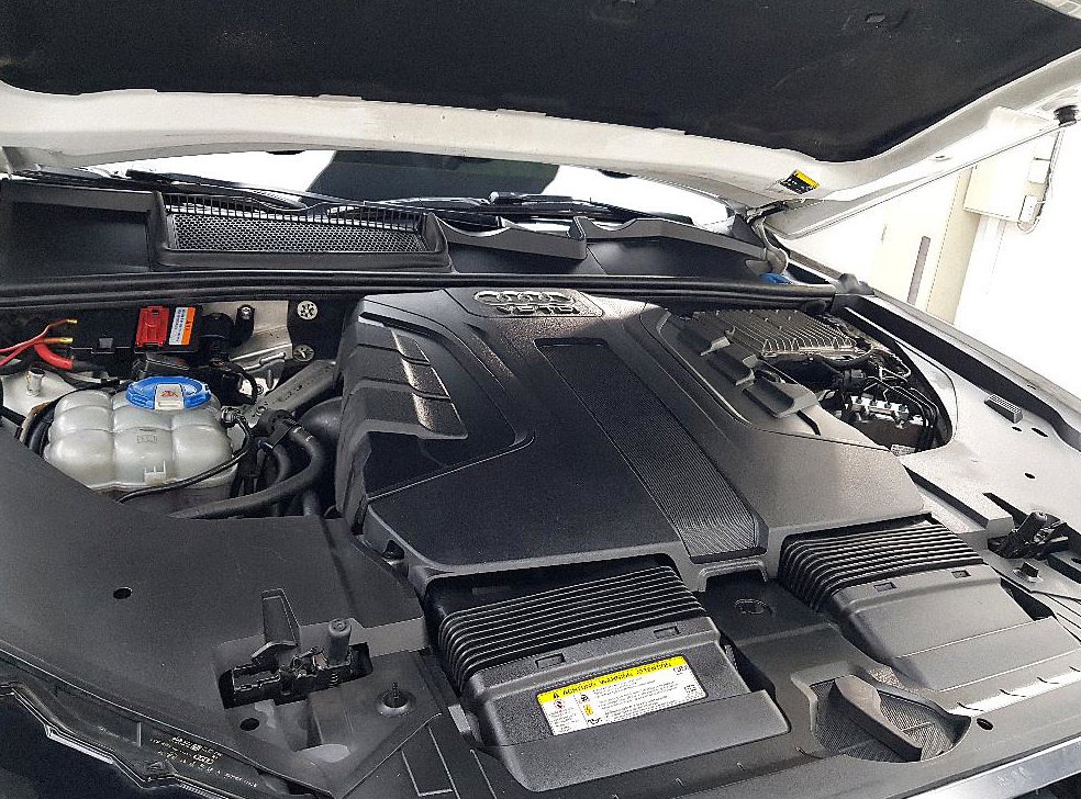 아우디 Q7 35 TDI 콰트로 컴포트 사진 6