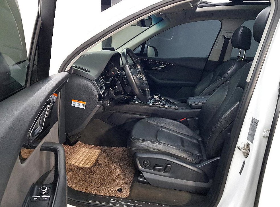 아우디 Q7 35 TDI 콰트로 컴포트 사진 8