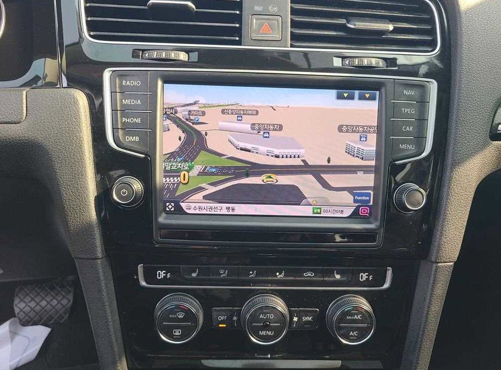 폭스바겐 골프 2.0 TDI 프리미엄 사진 13