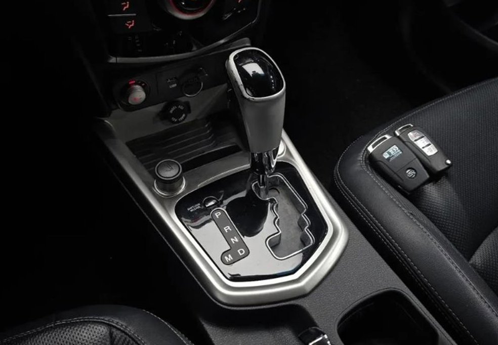 KG모빌리티(쌍용)  티볼리 디젤 2WD 1.6 VX 사진 8