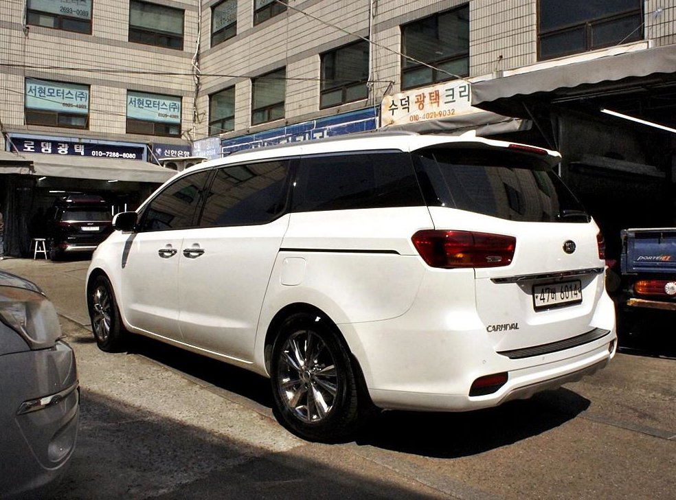 기아 카니발 디젤 9인승 노블레스 스페셜 사진 4
