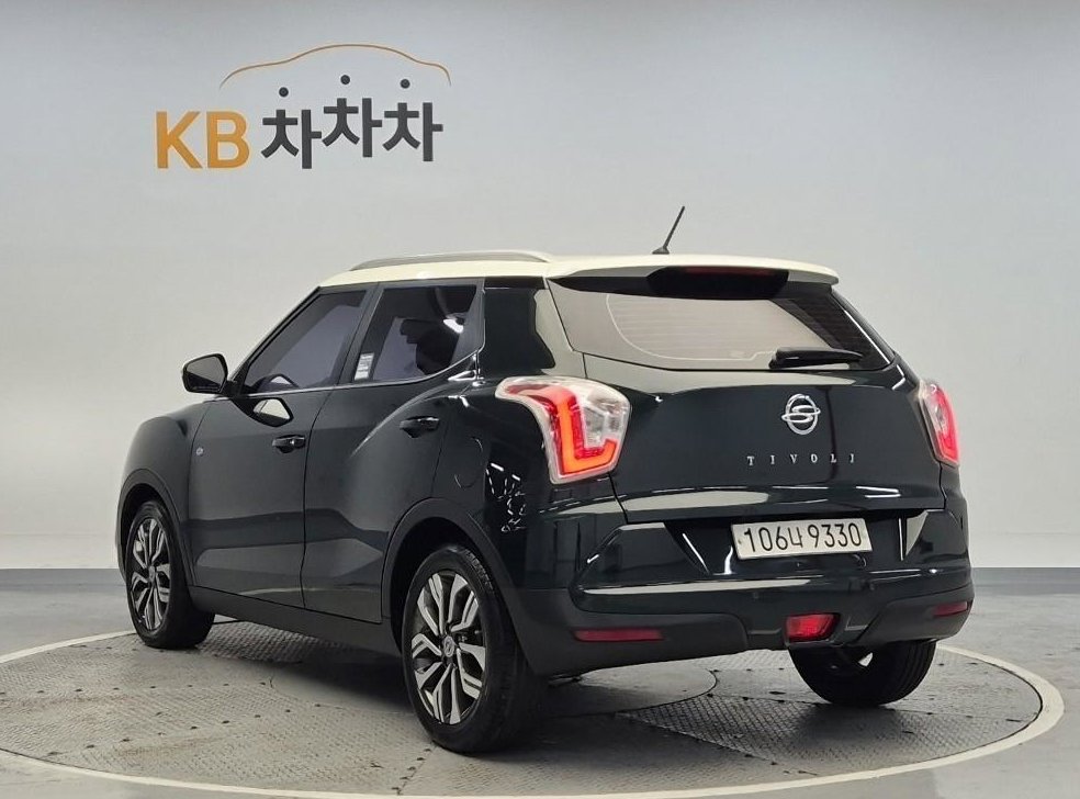 KG모빌리티(쌍용)  티볼리 2WD 디젤 VX 사진 2