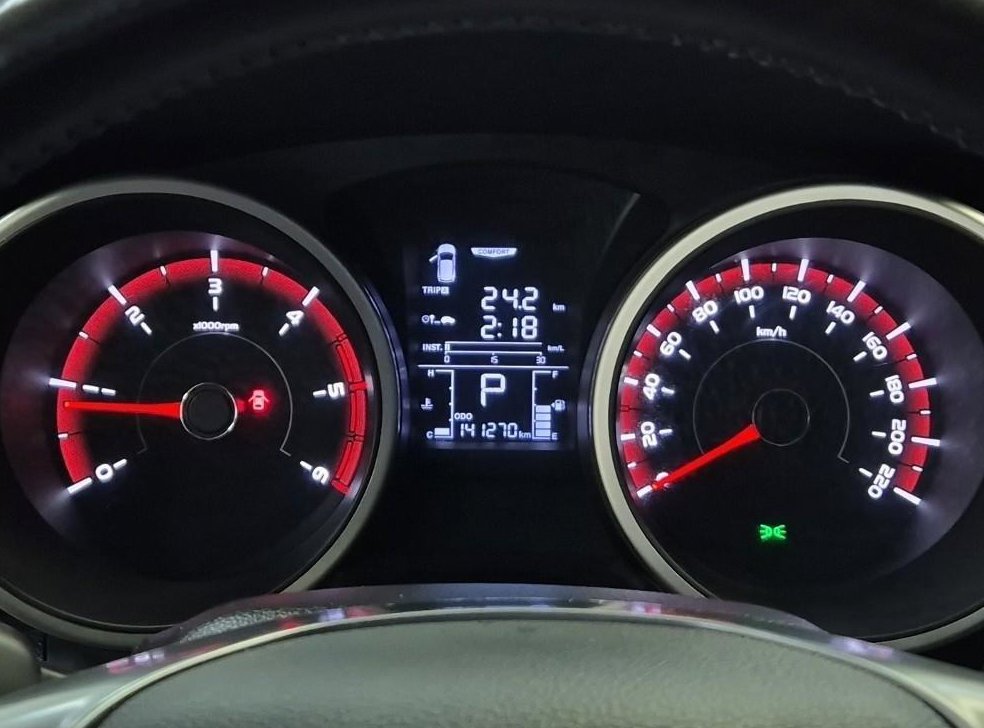KG모빌리티(쌍용)  티볼리 2WD 디젤 VX 사진 6