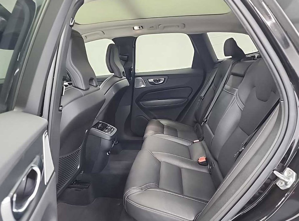 볼보 XC60 D5 AWD 인스크립션 사진 12