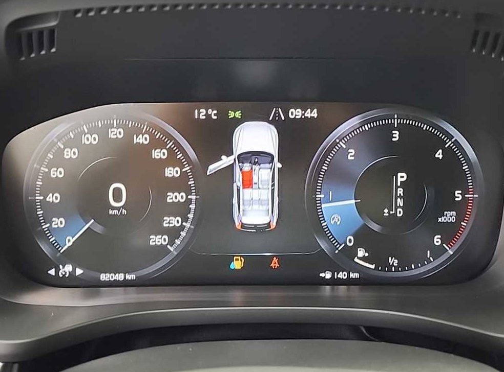 볼보 XC60 D5 AWD 인스크립션 사진 6