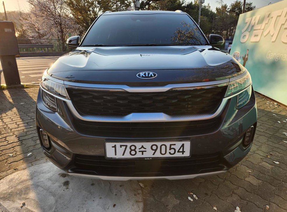 기아 셀토스 가솔린 1.6 터보 4WD 사진 2