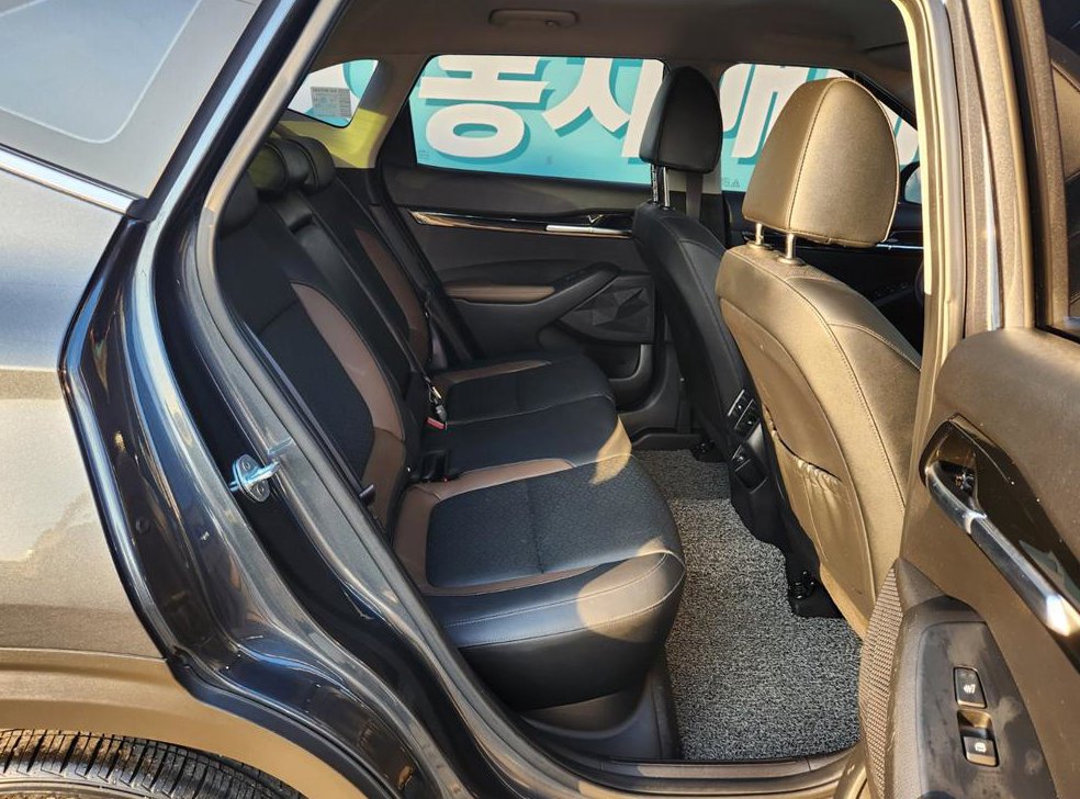 기아 셀토스 가솔린 1.6 터보 4WD 사진 6