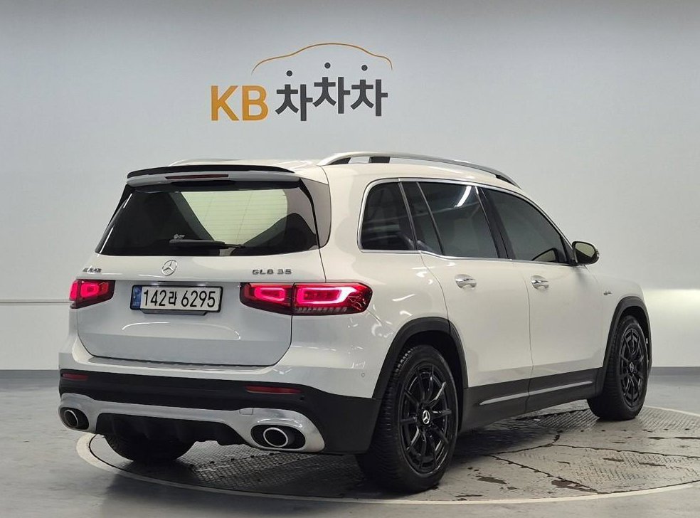 벤츠 GLB 클래스 AMG GLB 35 4MATIC 사진 3