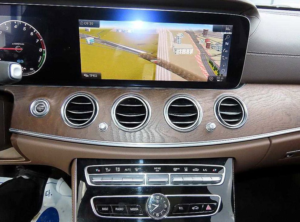 벤츠 E 클래스 E300e 익스클루시브 사진 15