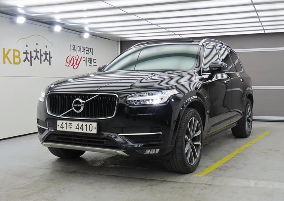 볼보 XC90 2.0 D5 AWD