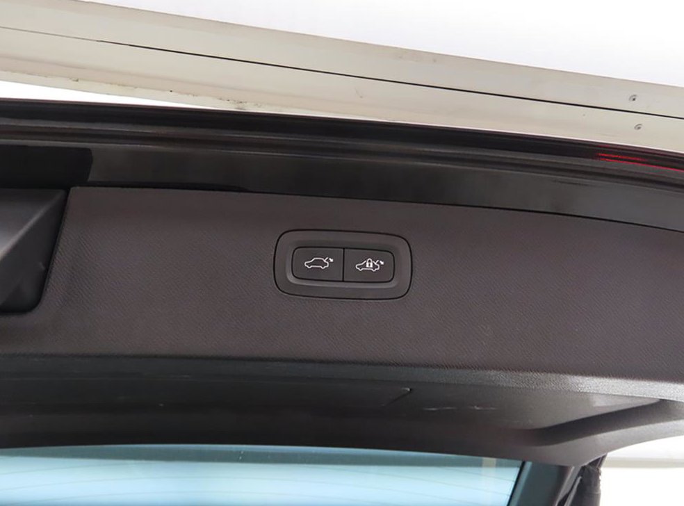 볼보 XC90 2.0 D5 AWD 사진 17