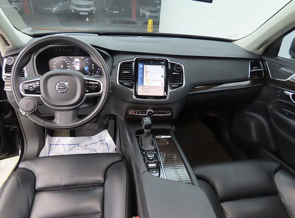 볼보 XC90 2.0 D5 AWD 사진 7