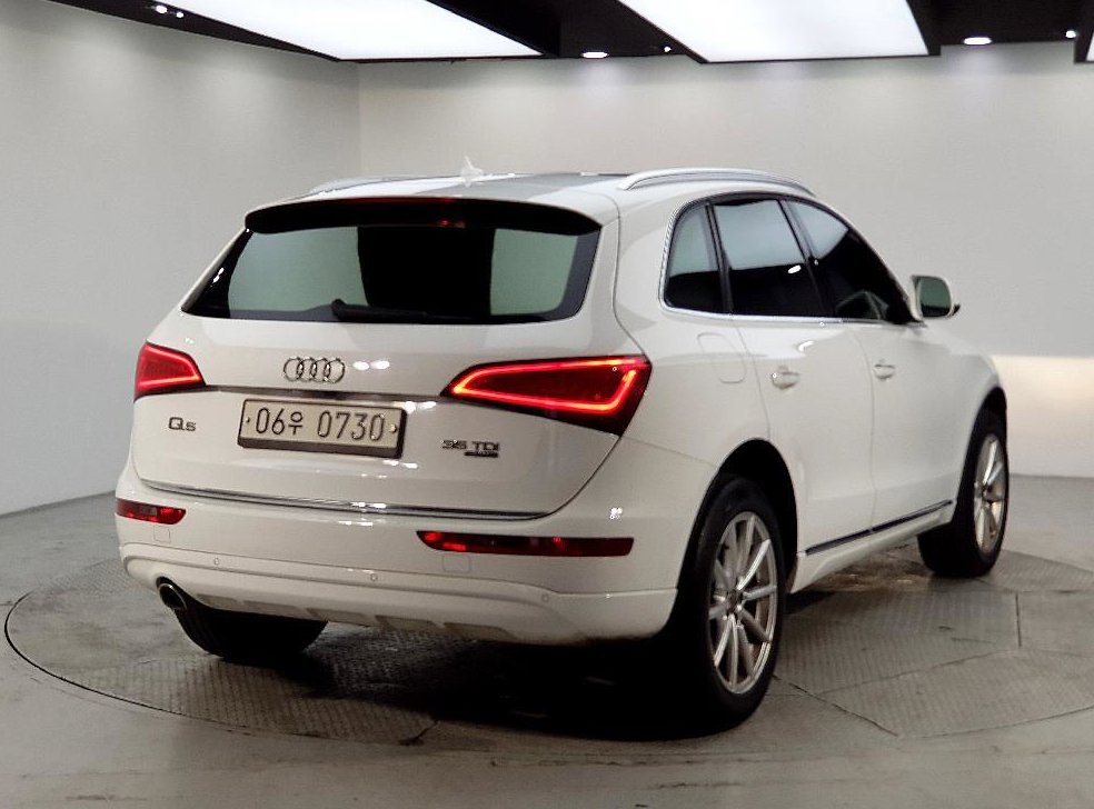 아우디 Q5 35 TDI 콰트로 다이나믹 사진 4