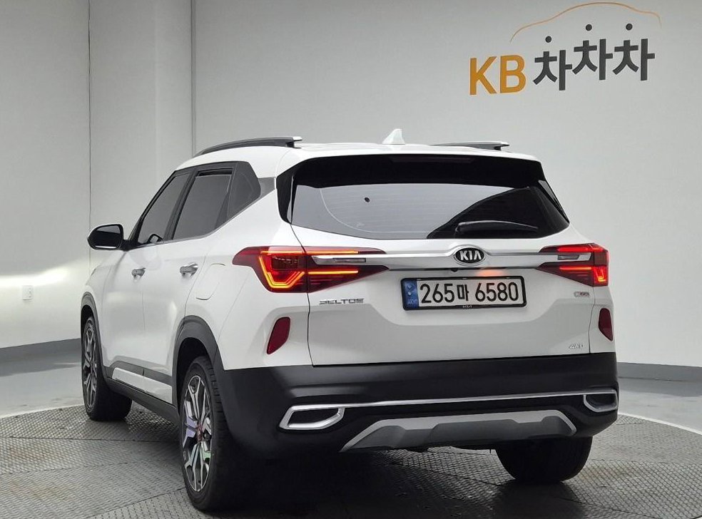기아 셀토스 가솔린 1.6 터보 4WD 사진 3