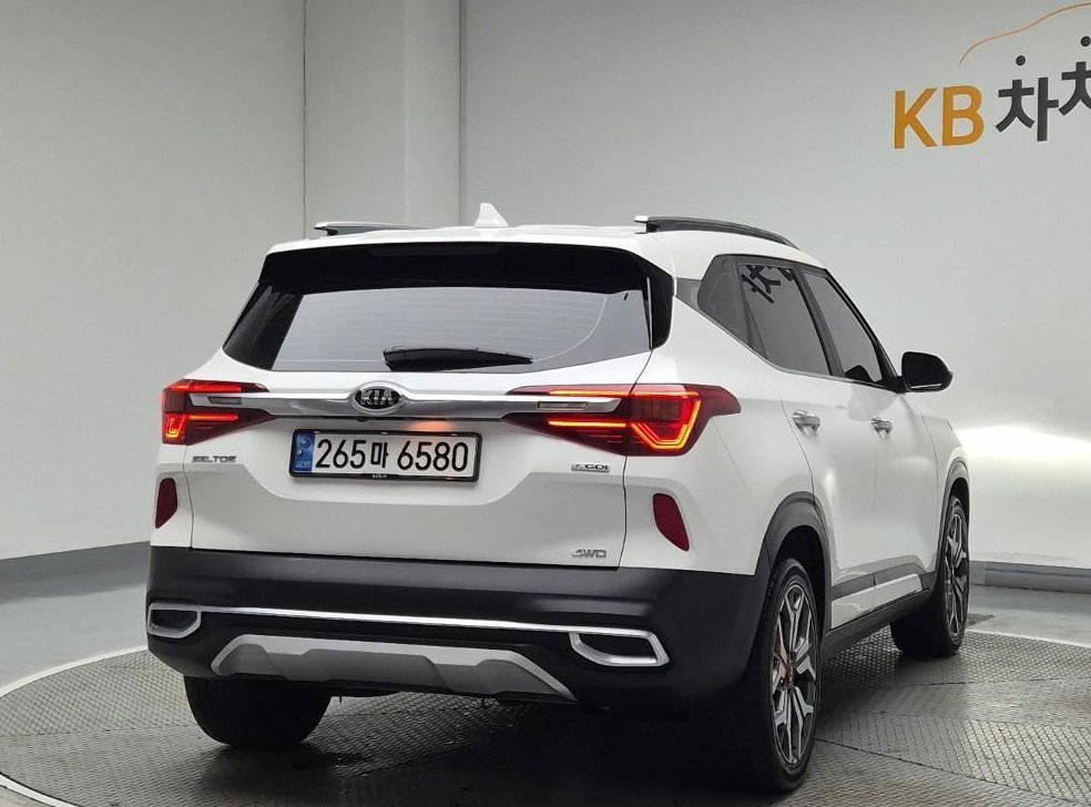 기아 셀토스 가솔린 1.6 터보 4WD 사진 4