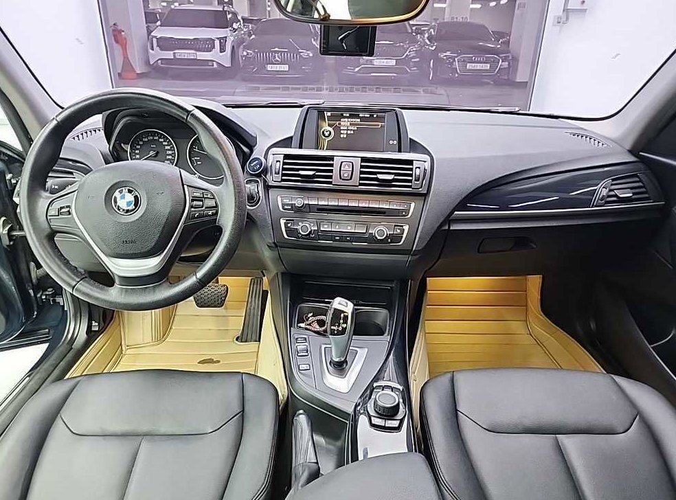 BMW 1시리즈 118d 어반 사진 7