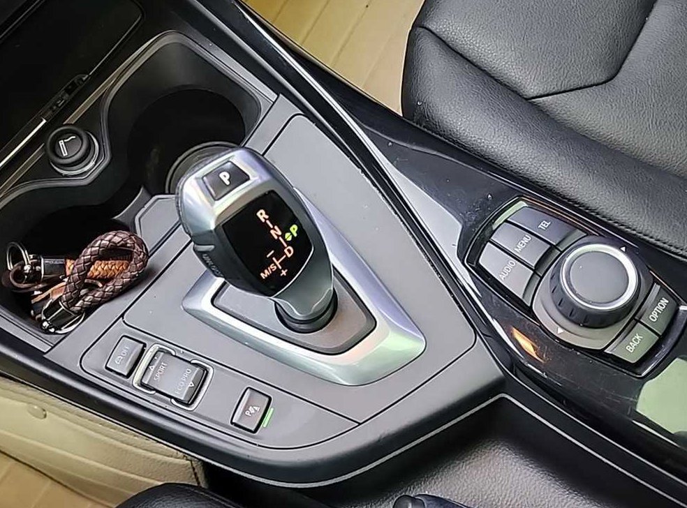 BMW 1시리즈 118d 어반 사진 8