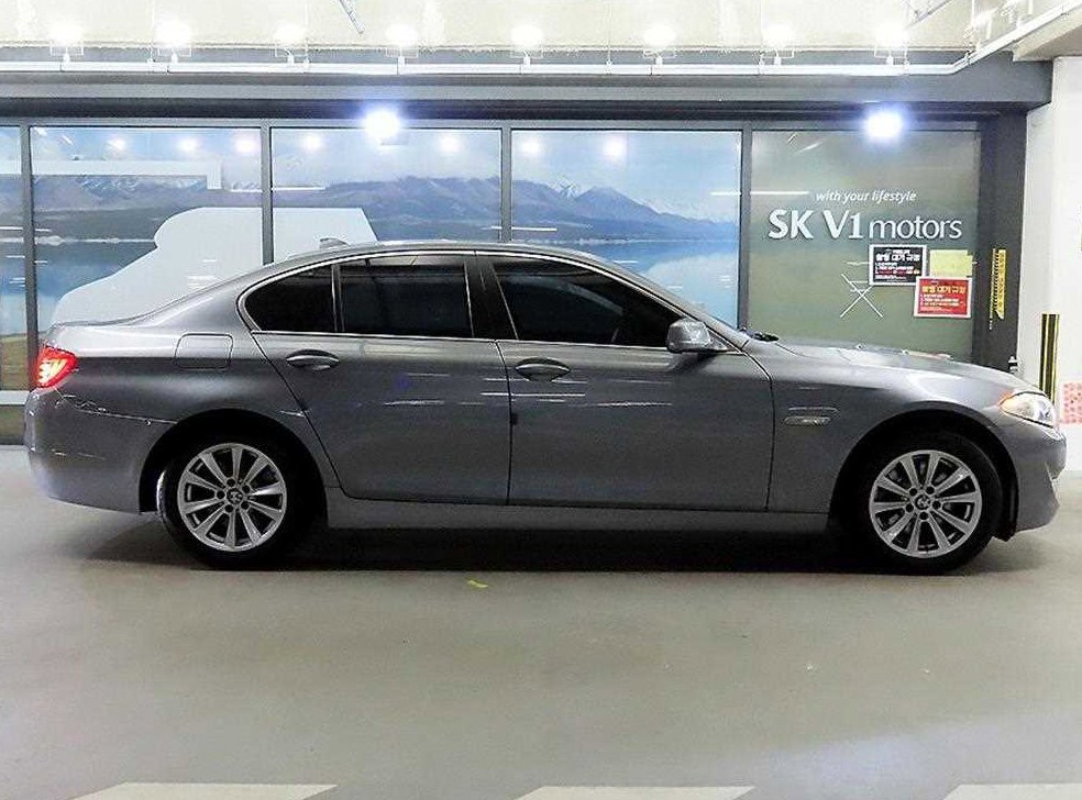 BMW 5시리즈 520d 사진 3