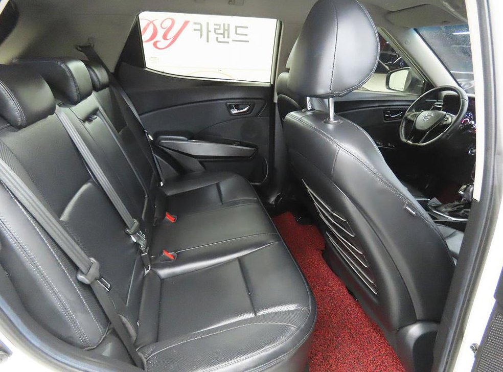 KG모빌리티(쌍용)  티볼리 2WD 가솔린 1.5 사진 6