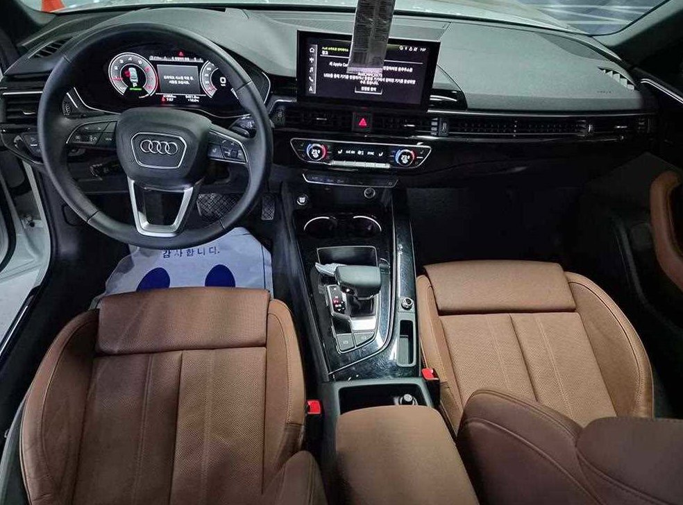 아우디 A4 40 TFSI 프리미엄 사진 10