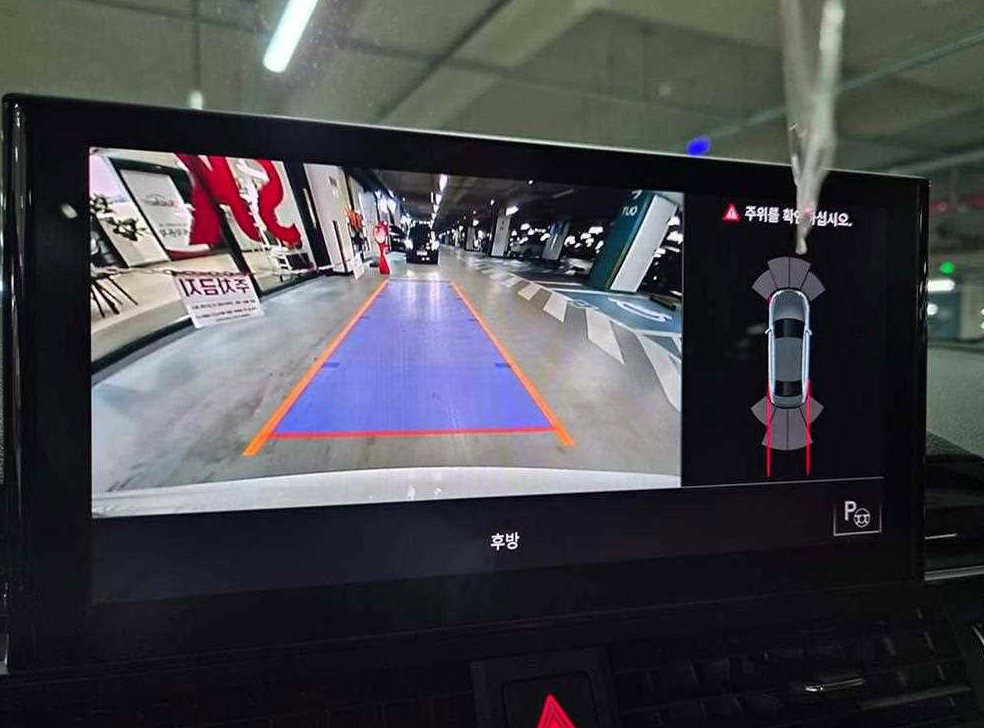 아우디 A4 40 TFSI 프리미엄 사진 15