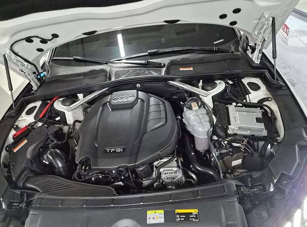 아우디 A4 40 TFSI 프리미엄 사진 19