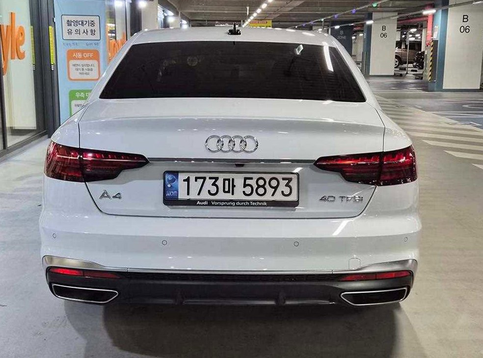 아우디 A4 40 TFSI 프리미엄 사진 5