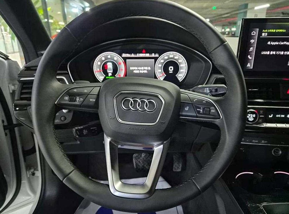 아우디 A4 40 TFSI 프리미엄 사진 8