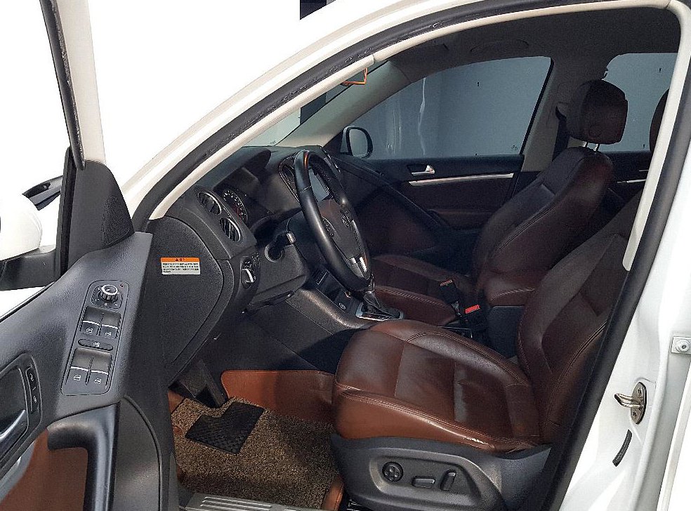 폭스바겐 티구안 2.0 TDI 컴포트 사진 8