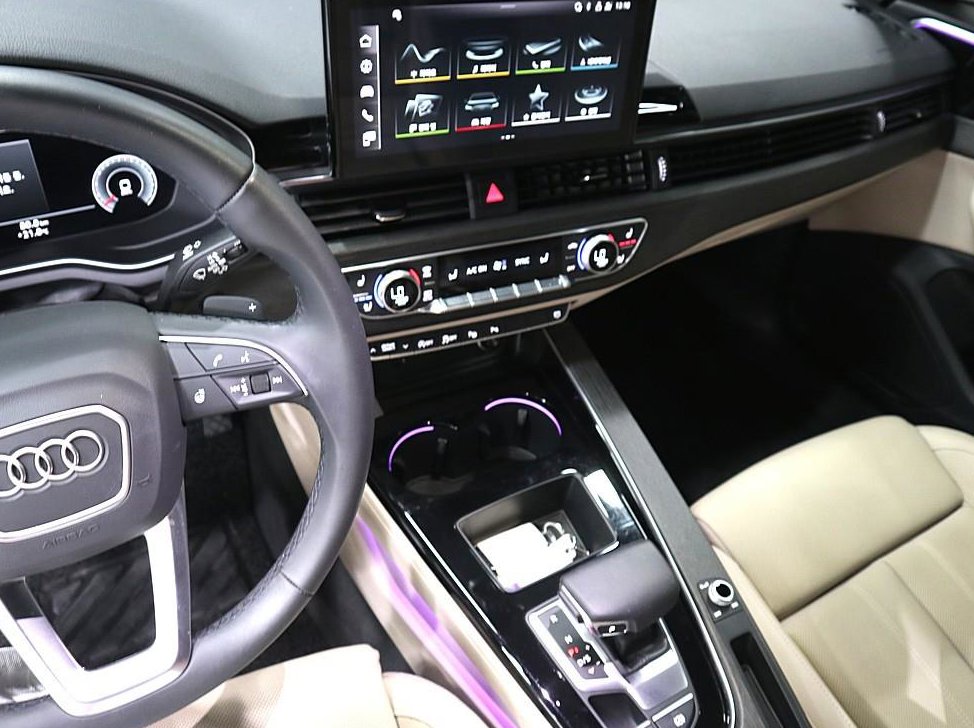 아우디 A4 40 TFSI 프리미엄 사진 11