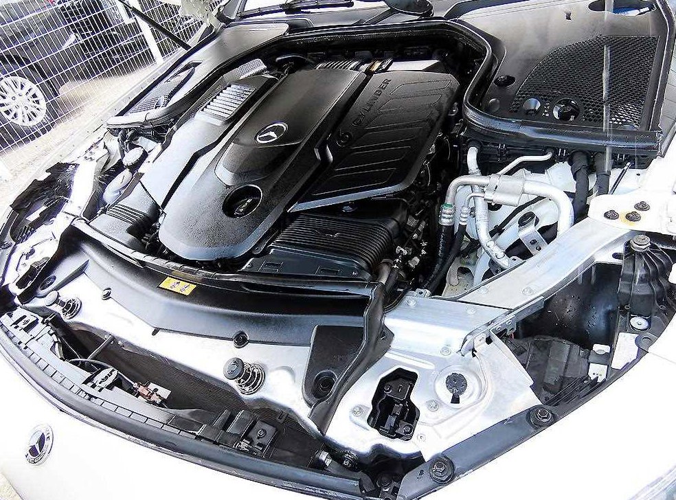 벤츠 CLS 클래스 CLS 400d 4MATIC AMG Line 사진 19