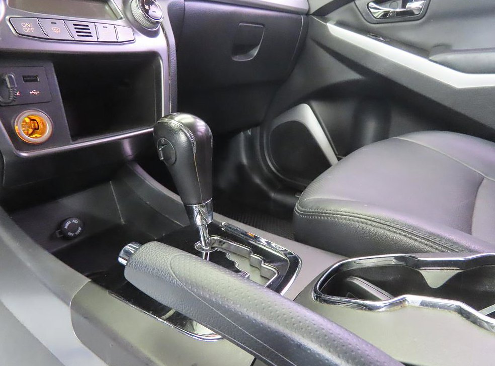 KG모빌리티(쌍용)  코란도 4WD 2.0 CVT 사진 11