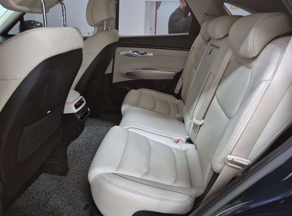 제네시스 GV70 2.5T 가솔린 AWD 사진 12