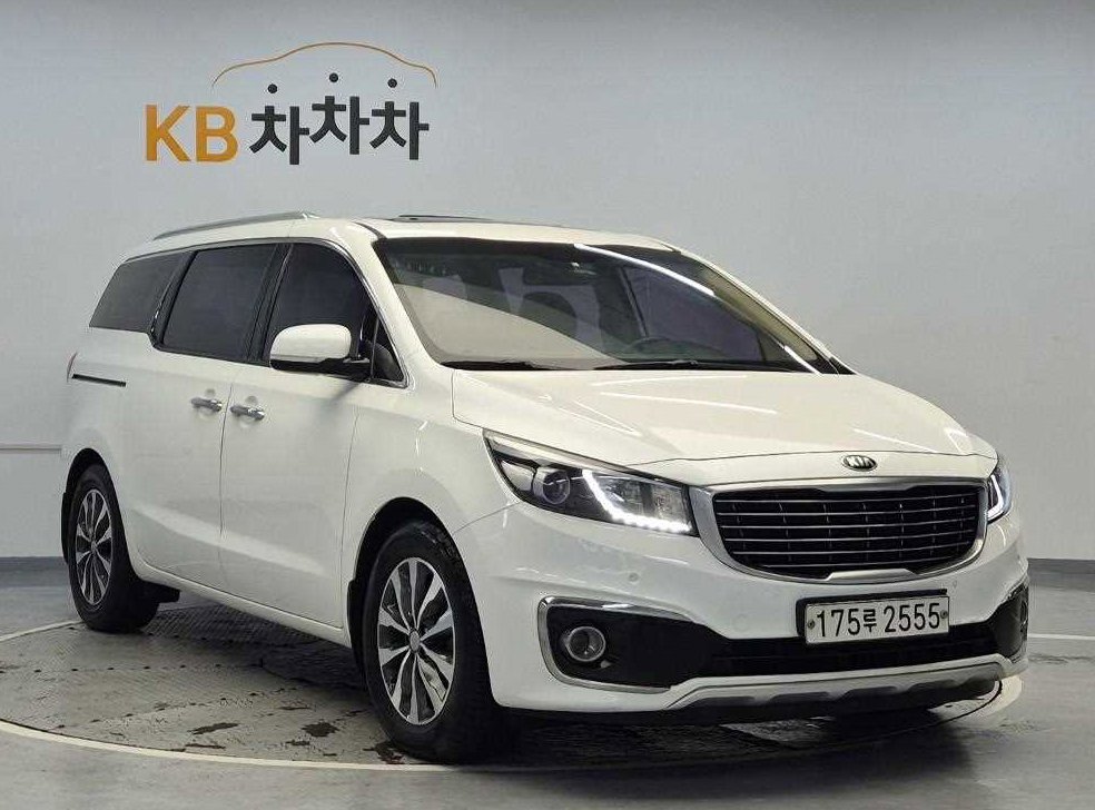 기아 카니발 디젤 9인승 럭셔리 사진 4