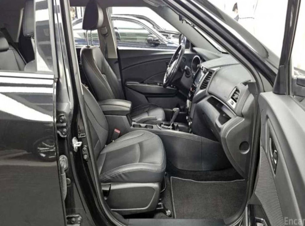 KG모빌리티(쌍용)  티볼리 가솔린 2WD 1.6 VX 사진 10