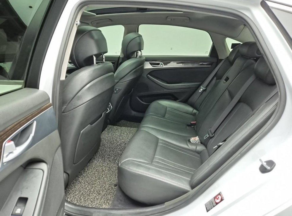 제네시스 G80 2.2D AWD 사진 12