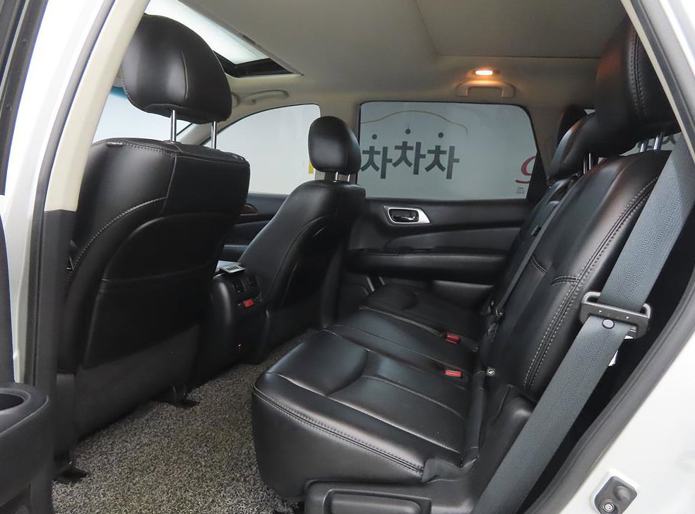 닛산 패스파인더 3.5 4WD 사진 6