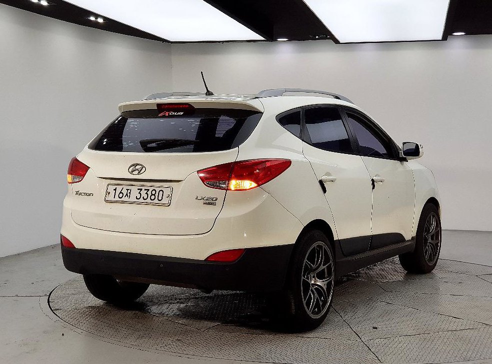 현대 투싼 2WD VGT LX20 사진 4