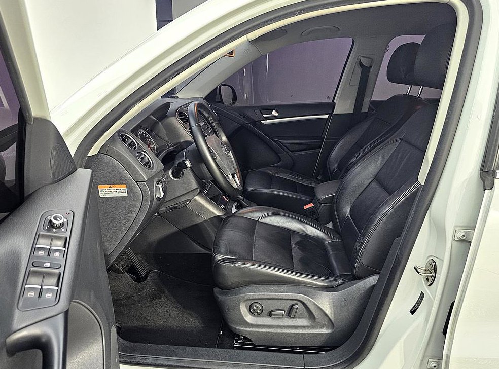 폭스바겐 티구안 2.0 TDI 컴포트 사진 8