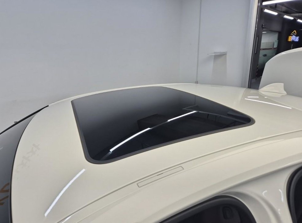 BMW 3시리즈 330e M 스포츠 사진 13
