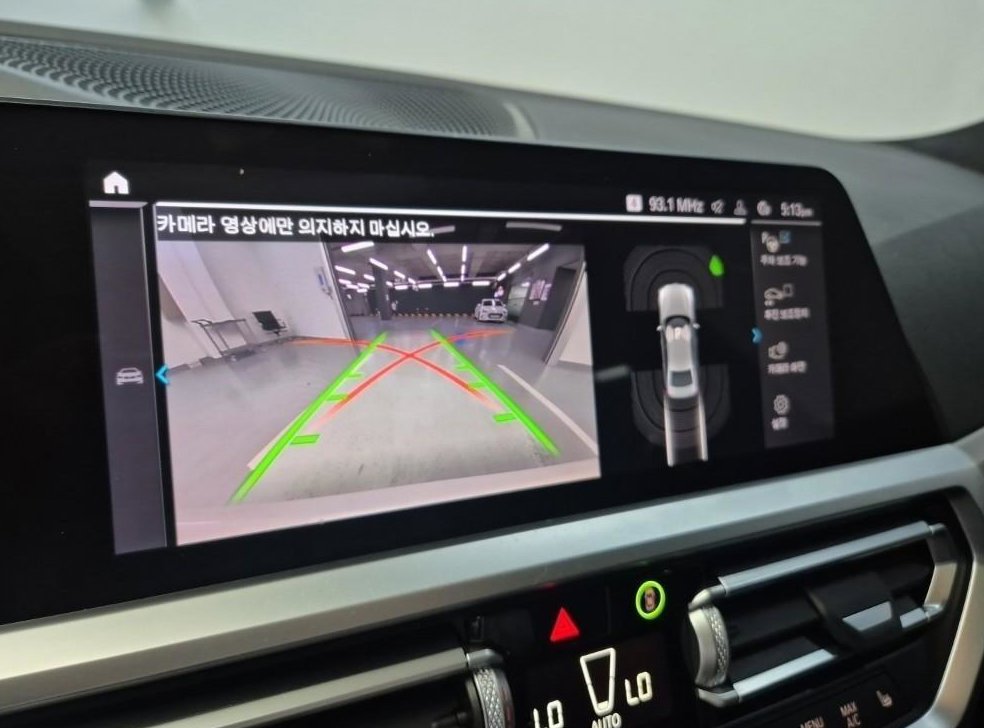 BMW 3시리즈 330e M 스포츠 사진 15