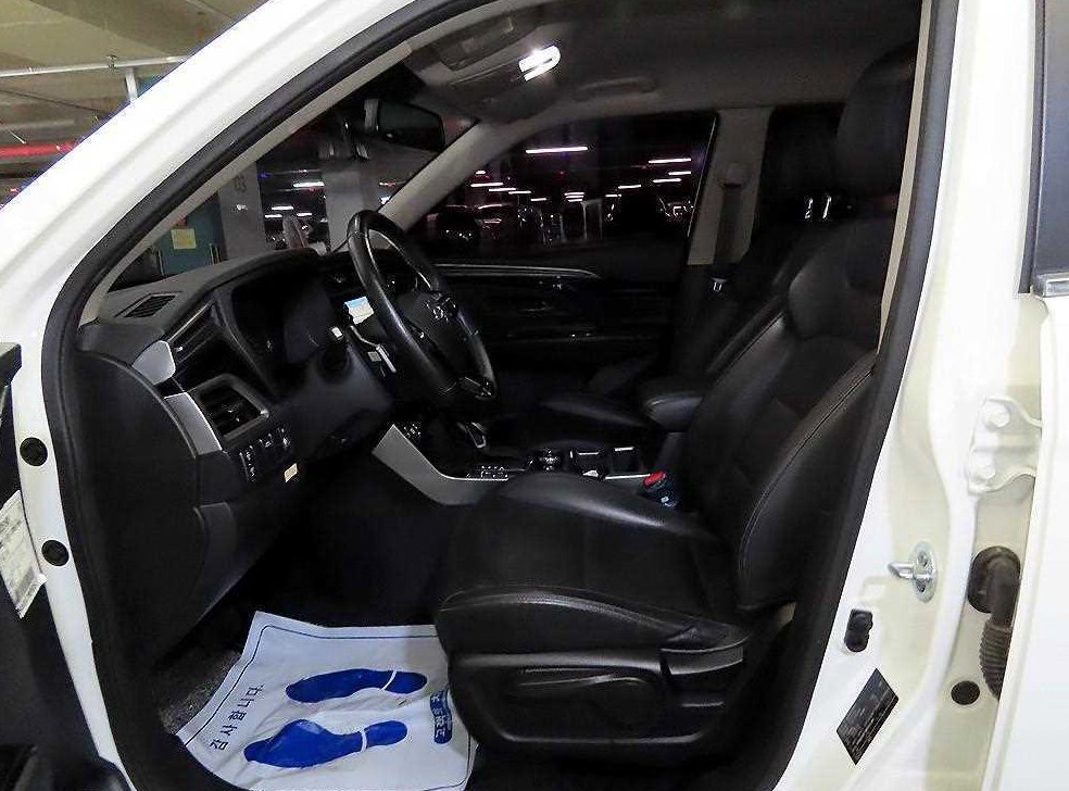 KG모빌리티(쌍용)  코란도 2WD 가솔린 1.5 C5 플러스 사진 6