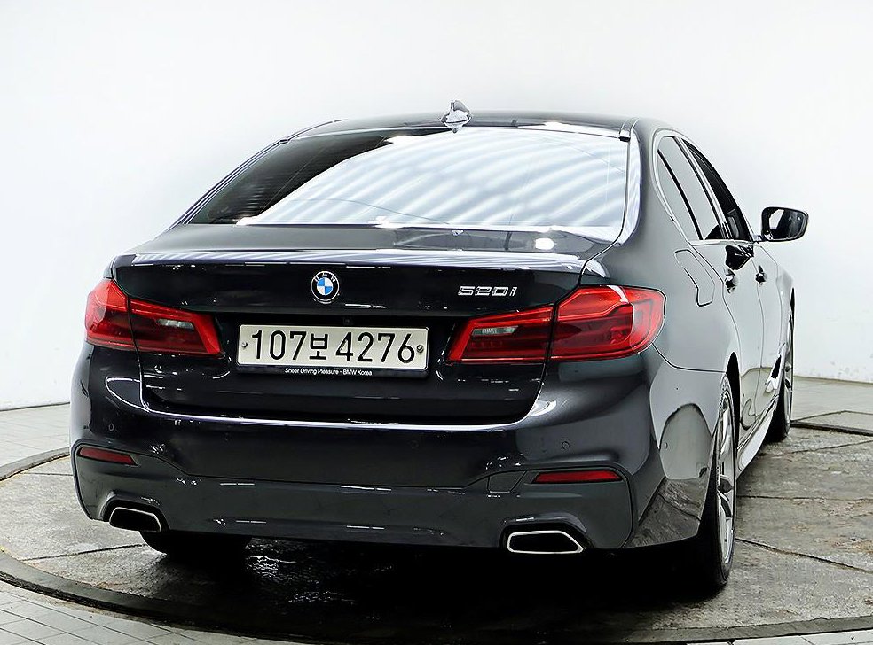 BMW 5시리즈 520i M 스포츠 사진 3