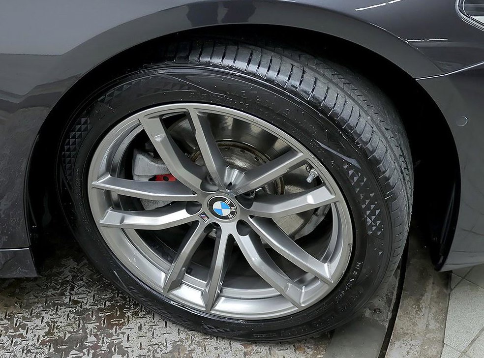 BMW 5시리즈 520i M 스포츠 사진 8