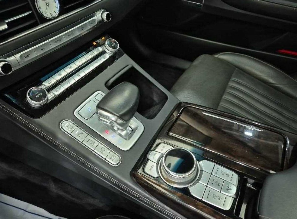 제네시스 G90 3.8 GDI AWD 사진 8