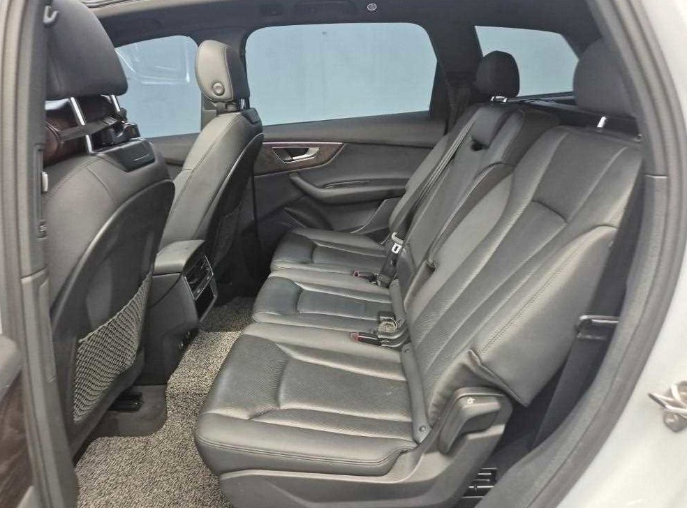 아우디 Q7 45 TDI 콰트로 프리미엄 사진 12